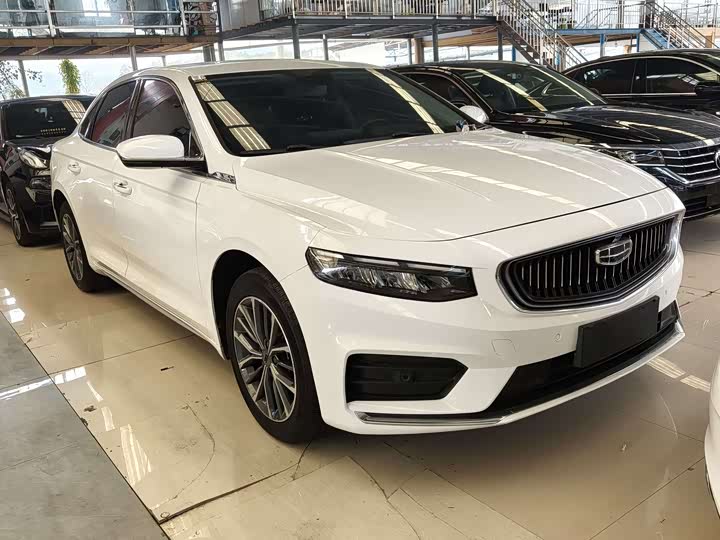 Фото 2 - Geely Preface