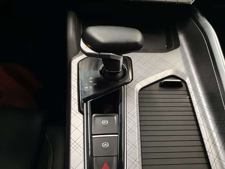 Фото 6 - Geely Preface