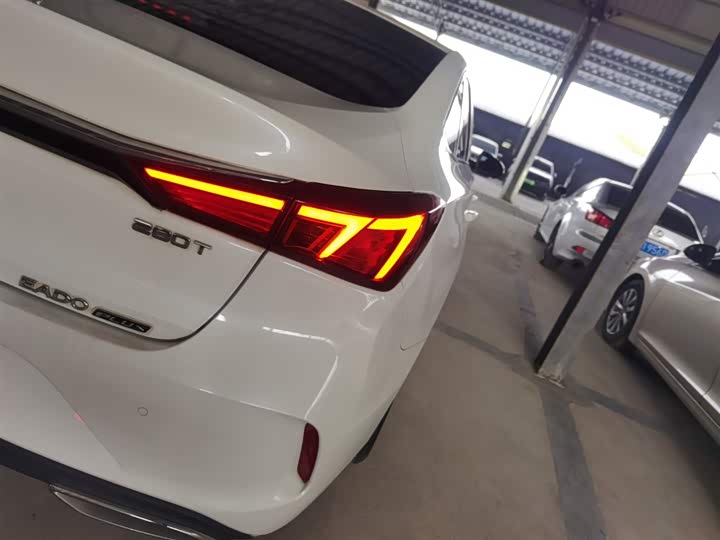 Фото 8 - Changan Eado Plus