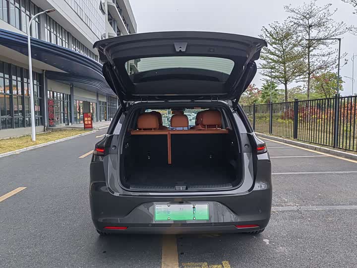 Фото 7 - LiXiang L6