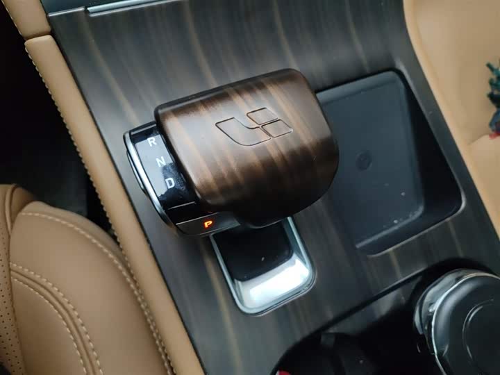 Фото 7 - LiXiang One