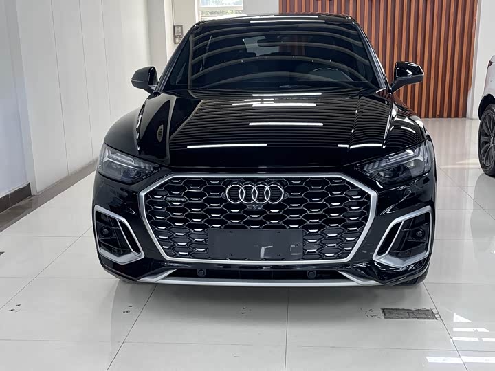 Фото 2 - Audi Q5L Sportback