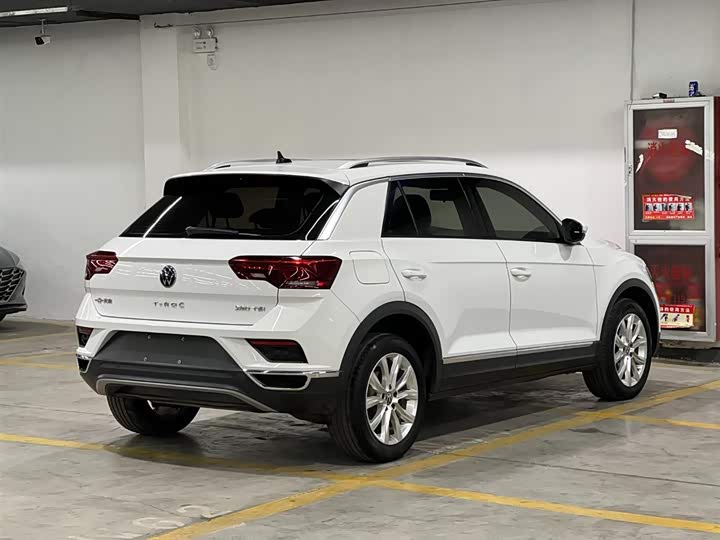 Фото 5 - Volkswagen T-Roc