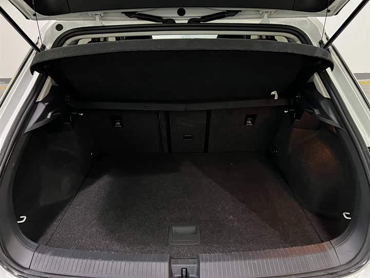 Фото 7 - Volkswagen T-Roc