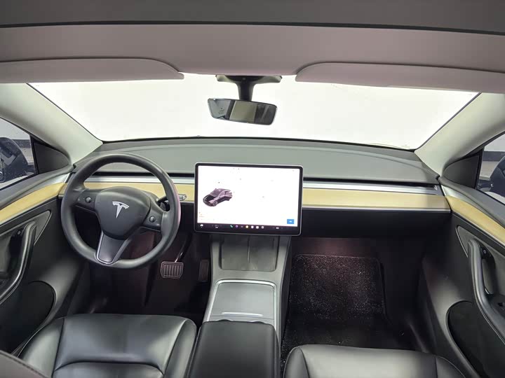 Фото 8 - Tesla Model Y