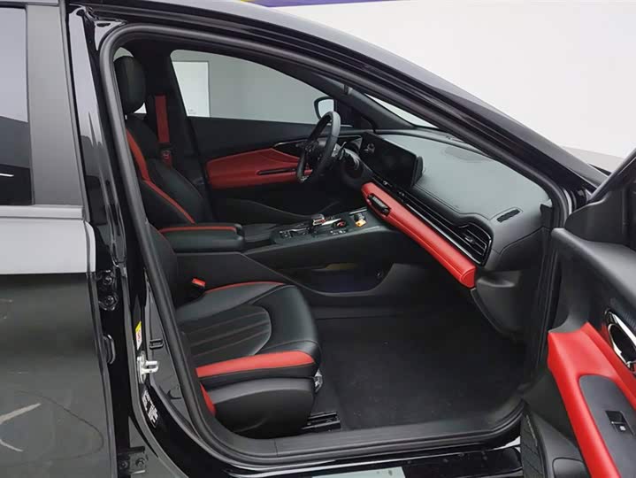 Фото 8 - GAC Trumpchi Empow R