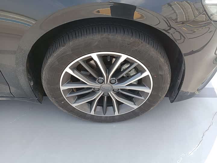 Фото 4 - Geely Preface