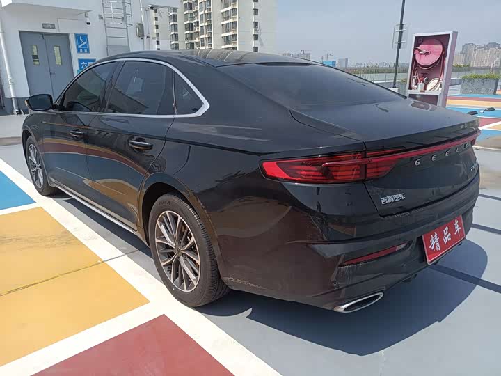 Фото 6 - Geely Preface