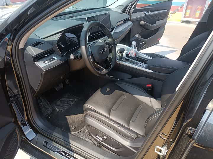 Фото 9 - Geely Preface