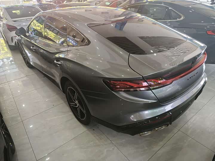 Фото 8 - MG Motor 7