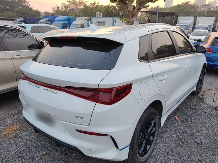 Фото 7 - BYD E2