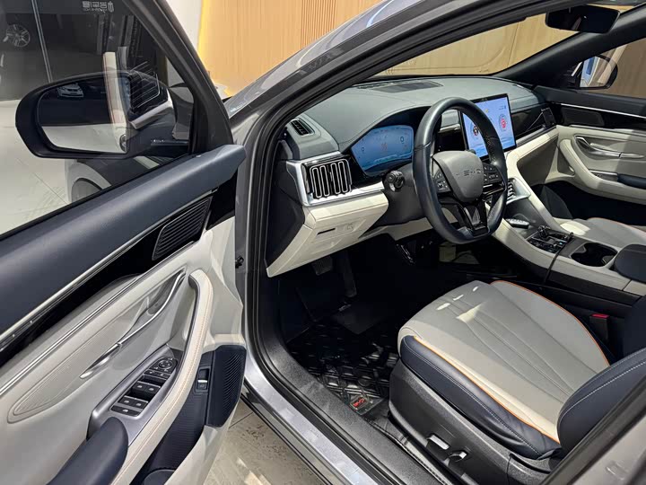 Фото 8 - BYD Song Plus Hybrid/EV