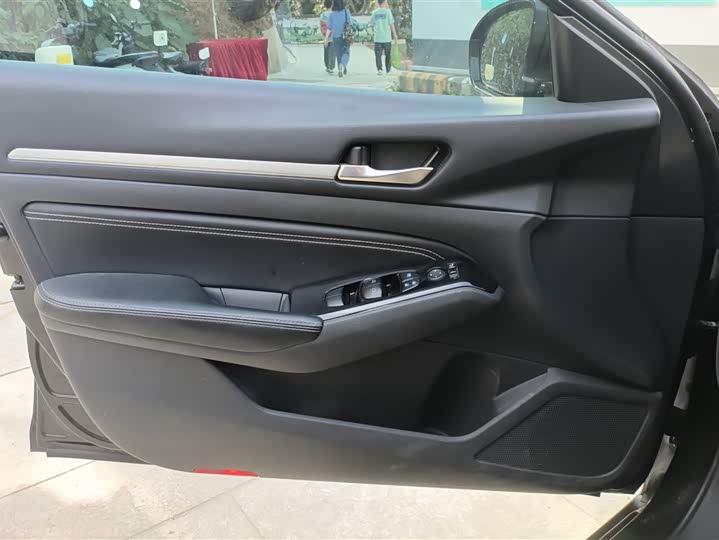 Фото 7 - Nissan Teana