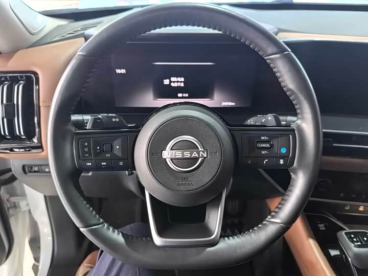 Фото 5 - Nissan Pathfinder