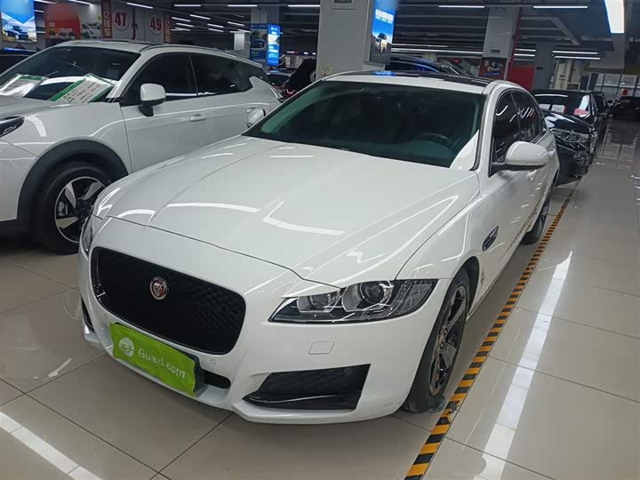 Фото 1 - Jaguar XF L