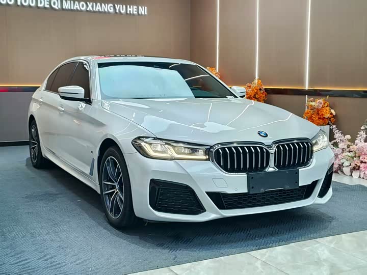 Фото 3 - BMW 5 Series