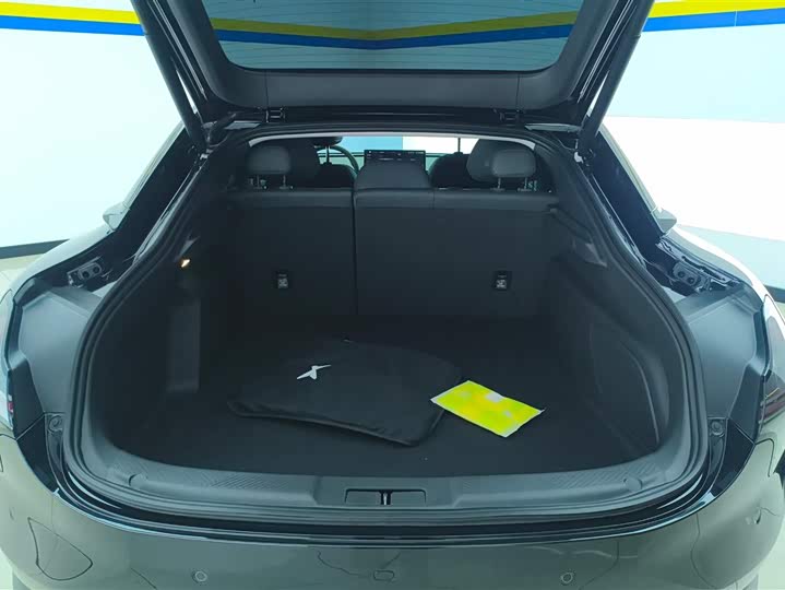 Фото 4 - XPeng Mona M03