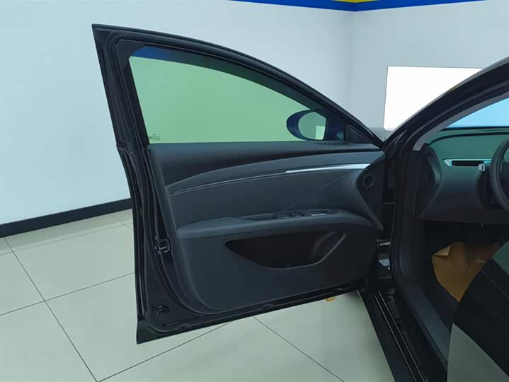 Фото 7 - XPeng Mona M03