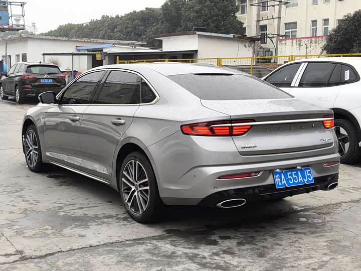 Фото 6 - Geely Preface