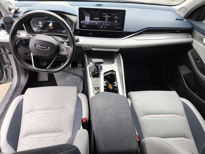 Фото 7 - Geely Preface