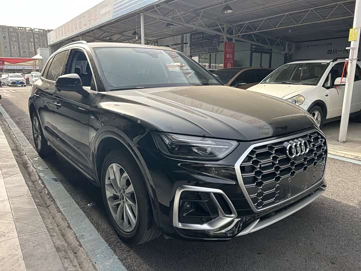 Фото 3 - Audi Q5L