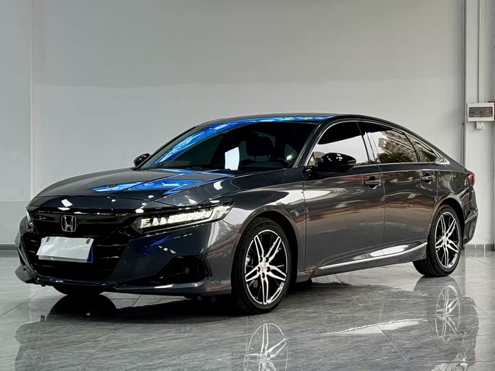 Фото 1 - Honda Accord