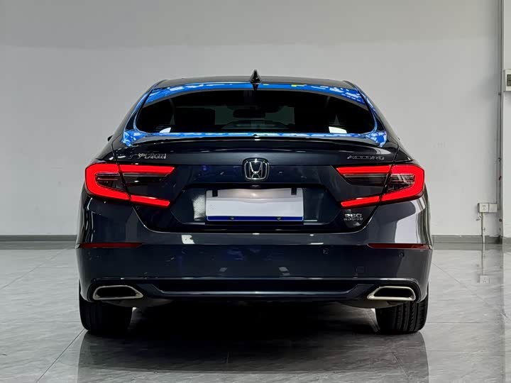 Фото 3 - Honda Accord