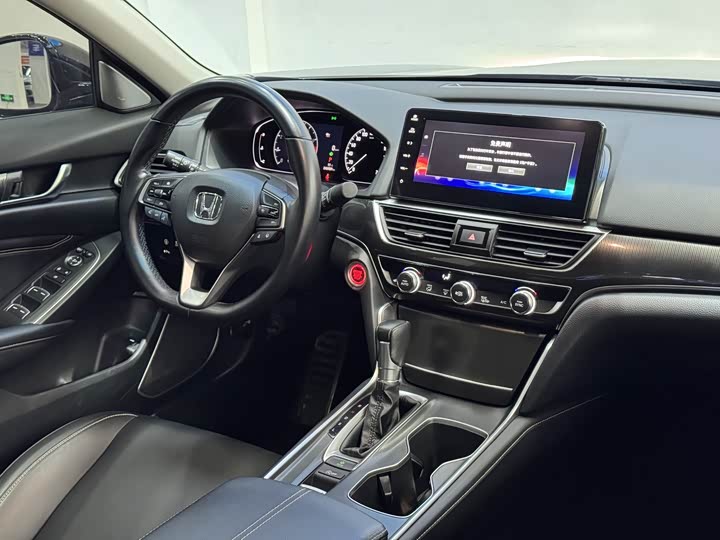 Фото 6 - Honda Accord