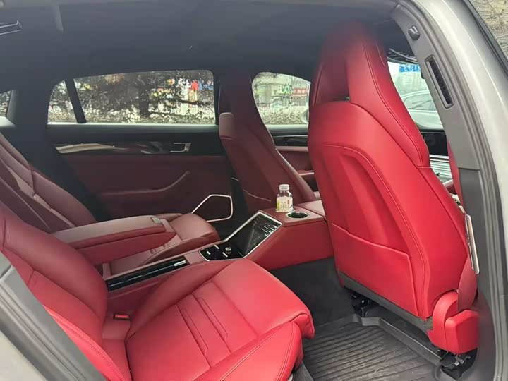 Фото 7 - Porsche Panamera