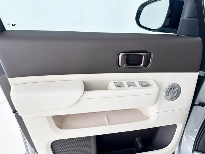 Фото 9 - LiXiang Mega