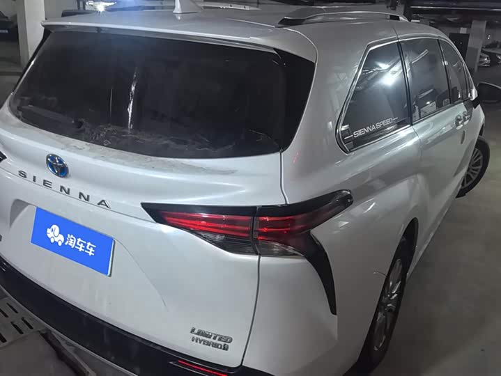 Фото 3 - Toyota Sienna