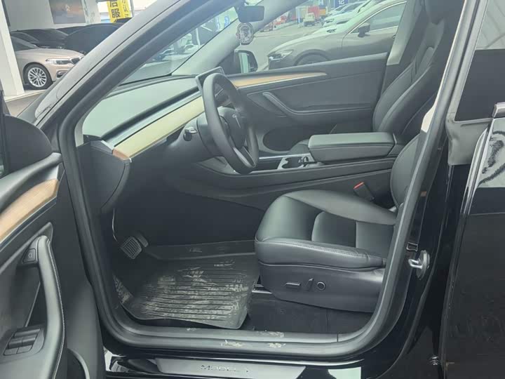 Фото 5 - Tesla Model Y