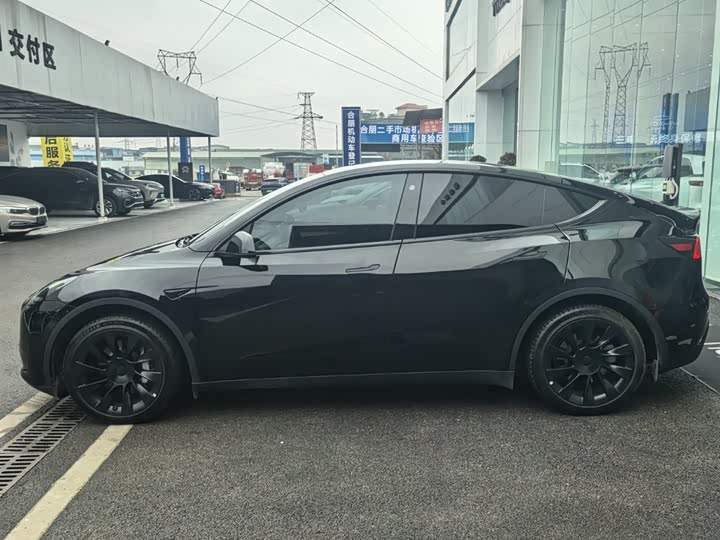 Фото 6 - Tesla Model Y