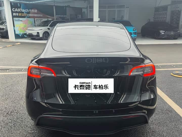 Фото 8 - Tesla Model Y