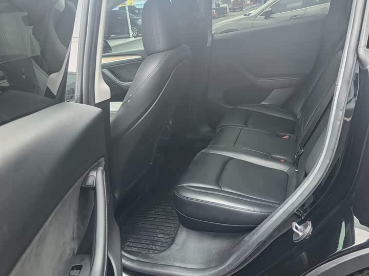 Фото 9 - Tesla Model Y