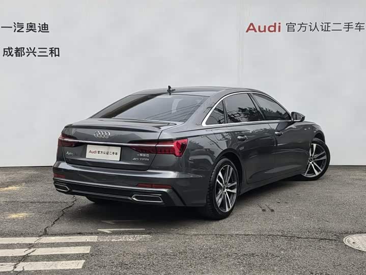 Фото 4 - Audi A6L