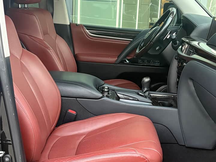 Фото 6 - Lexus LX