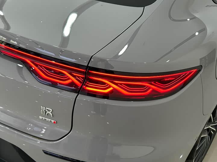 Фото 6 - BYD Han