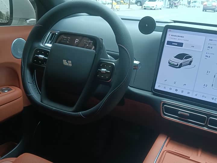 Фото 8 - LiXiang L6