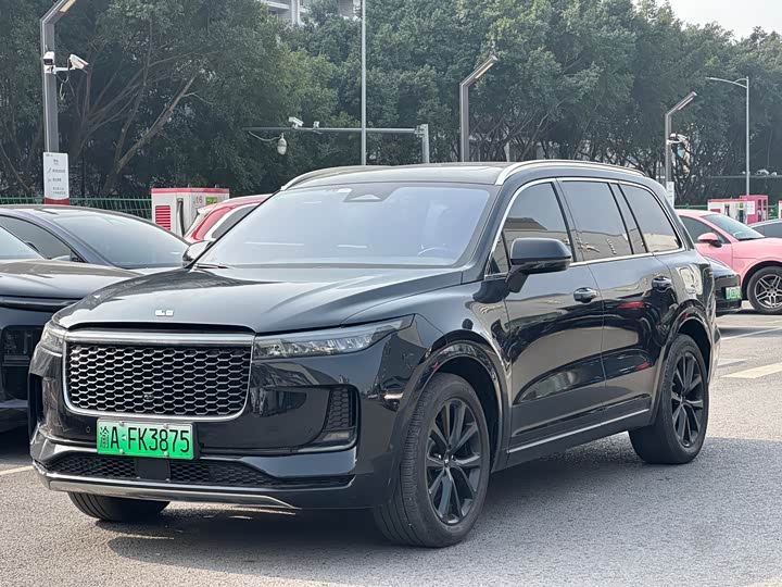 Фото 1 - LiXiang One