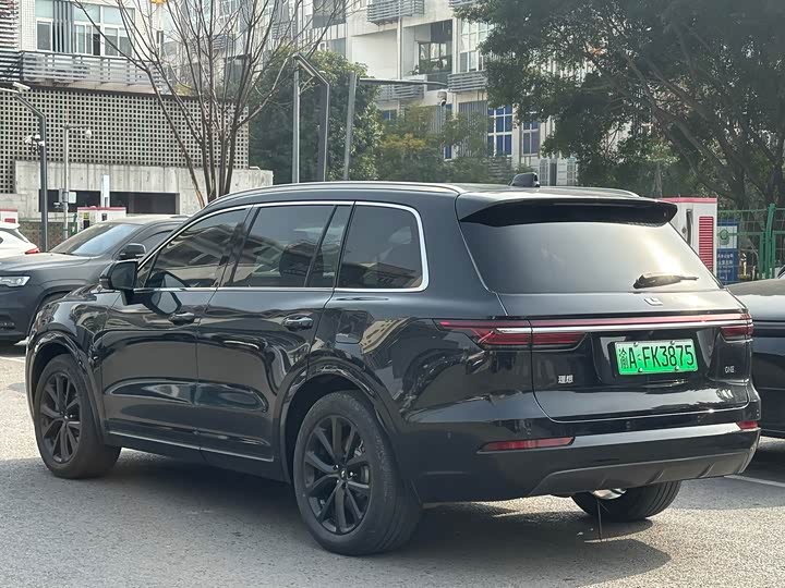 Фото 3 - LiXiang One