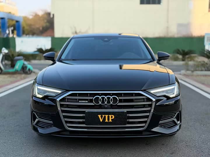 Фото 2 - Audi A6L