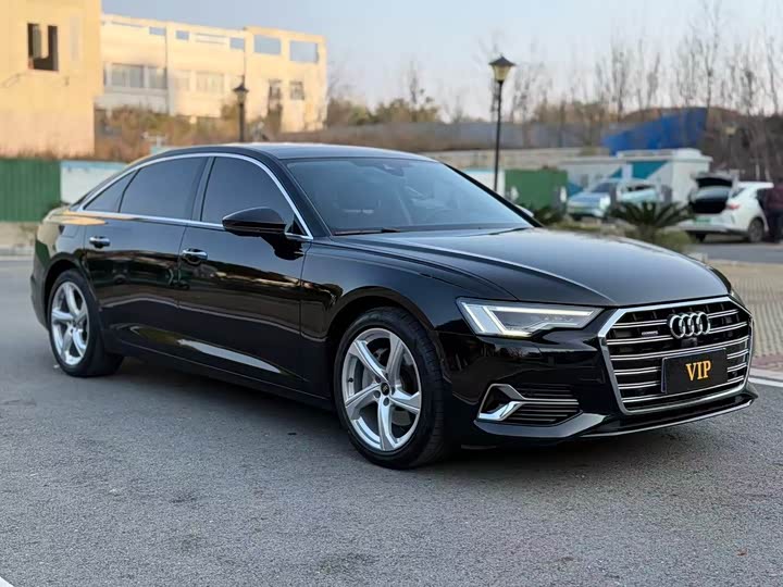 Фото 3 - Audi A6L