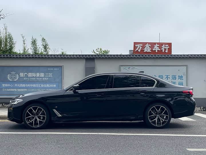 Фото 3 - BMW 5 Series