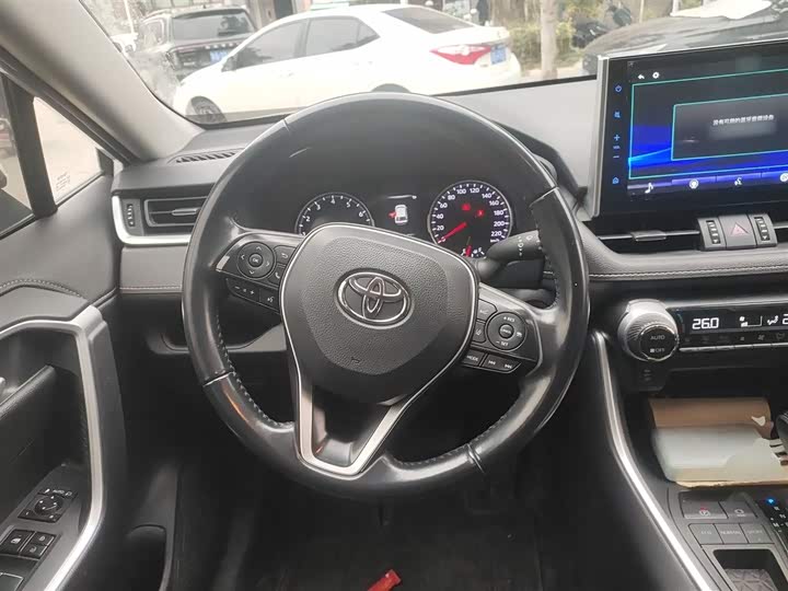 Фото 3 - Toyota Wildlander