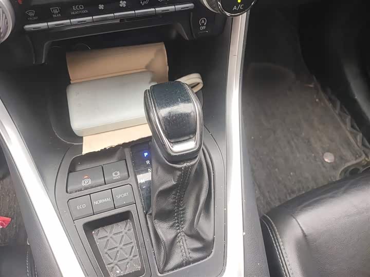 Фото 7 - Toyota Wildlander