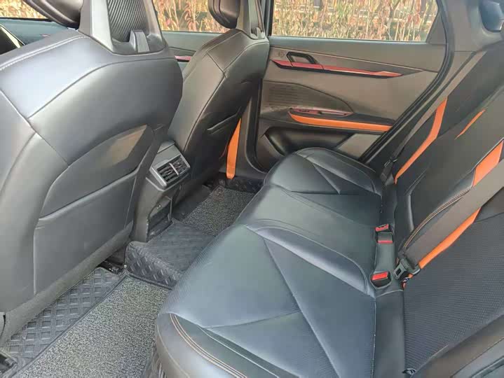 Фото 5 - Changan UNI-V