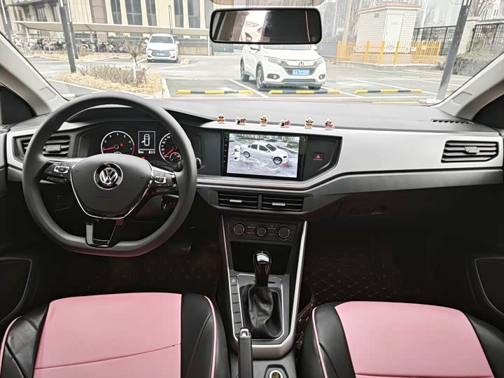 Фото 9 - Volkswagen Polo