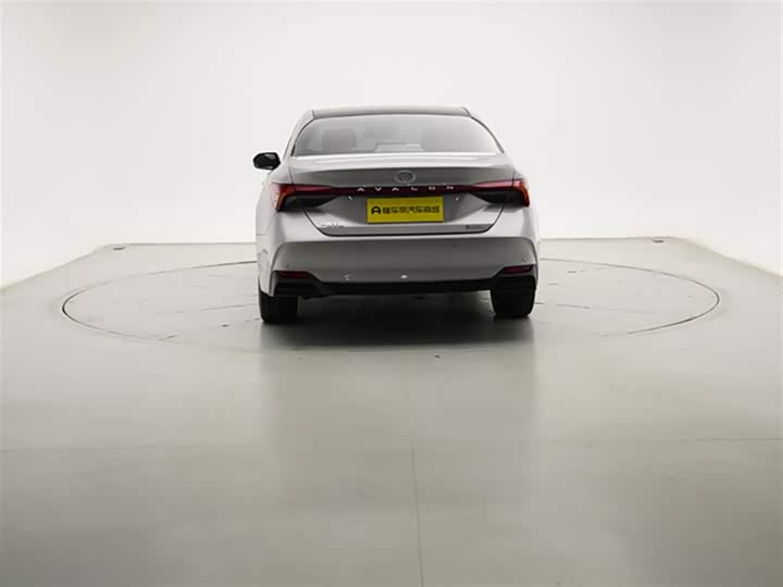 Фото 7 - Toyota Avalon