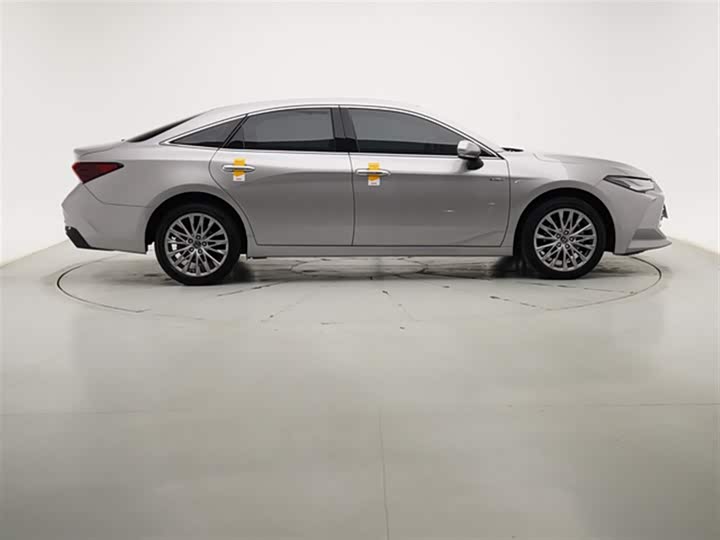 Фото 9 - Toyota Avalon